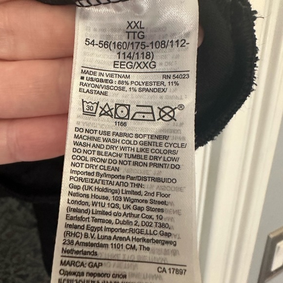 Quilted Mock Neck Top - Picture 3 of 4